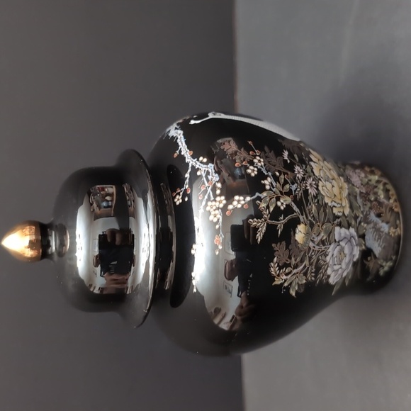 Vintage Shibata Japan Mini Black Lidded Ginger Jar. - Picture 2 of 11